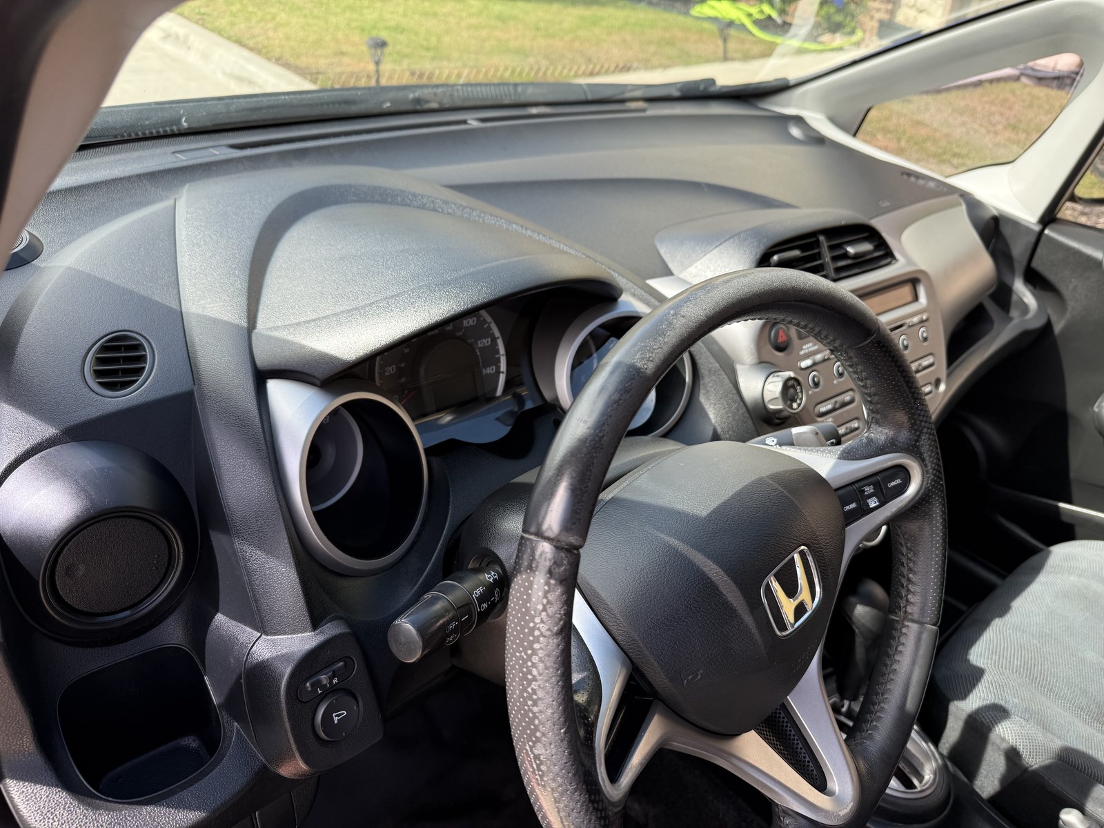 Honda dashboard after detailing